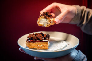 CHOCOLATE ÉCLAIR